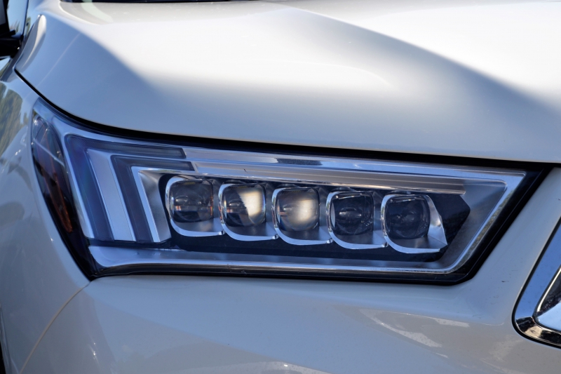 concession-OPIO-min_acura-headlamp-2834131